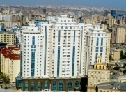 İcarəyə verilir 4 otaqlı 170 m2 yeni tikili Nizami m.