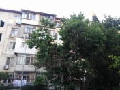 Satılır 3 otaqlı 65 m2 köhnə tikili Atatürk parkı