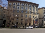 Satılır 2 otaqlı 42 m2 köhnə tikili İzmir parkı