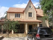 Satılır 7 otaqlı 5500 m2 bağ evi Xızı