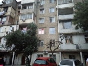 Satılır 3 otaqlı 70 m2 köhnə tikili Ayna Sultanova heykəli