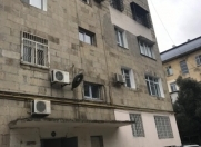 Satılır 5 otaqlı 190 m2 köhnə tikili Gənclik m.