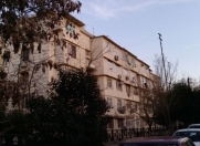 Satılır 1 otaqlı 33 m2 köhnə tikili İnşaatçılar m.