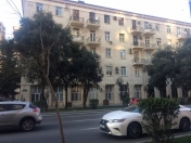 Satılır 2 otaqlı 55 m2 köhnə tikili Səbail r.