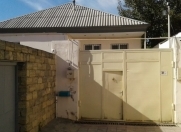 Satılır 5 otaqlı 200 m2 həyət evi Badamdar