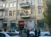 İcarəyə verilir 2 otaqlı 60 m2 köhnə tikili Sahil m.