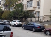 İcarəyə verilir 4 otaqlı 90 m2 köhnə tikili Dövlət Statistika Komitəsi