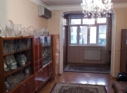 Satılır 2 otaqlı 50 m2 köhnə tikili 8 km