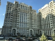 Satılır 3 otaqlı 150 m2 yeni tikili M.Hüseynzadə parkı