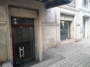 İcarəyə verilir 3 otaqlı 110 m2 obyekt 28 Mall