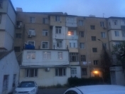 Satılır 4 otaqlı 100 m2 köhnə tikili İnşaatçılar m.