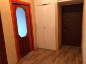 İcarəyə verilir 3 otaqlı 70 m2 köhnə tikili Ukrayna dairəsi