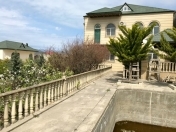 Satılır 5 otaqlı 460 m2 bağ evi Novxanı