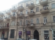 İcarəyə verilir 2 otaqlı 70 m2 köhnə tikili Sahil m.