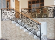 Satılır 5 otaqlı 1000 m2 həyət evi Şəki