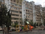 Satılır 1 otaqlı 50 m2 köhnə tikili Gənclik m.