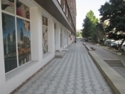 İcarəyə verilir 4 otaqlı 100 m2 obyekt Ayna Sultanova heykəli