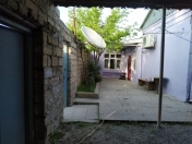 Satılır 4 otaqlı 200 m2 köhnə tikili Bülbülə