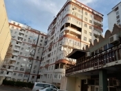 Satılır 2 otaqlı 60 m2 köhnə tikili Səməd Vurğun parkı