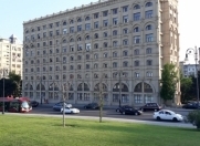 Satılır 3 otaqlı 70 m2 köhnə tikili Heydər Əliyev Mərkəzi