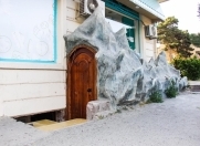 Satılır 5 otaqlı 215 m2 obyekt İnşaatçılar m.