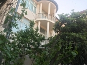 Satılır 8 otaqlı 1000 m2 villa Bayıl parkı