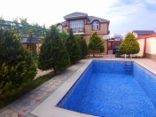 Satılır 5 otaqlı 240 m2 bağ evi Şüvəlan