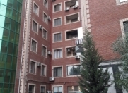 Satılır 4 otaqlı 250 m2 yeni tikili Gənclik m.