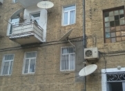 Satılır 3 otaqlı 70 m2 köhnə tikili Bayıl