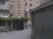 İcarəyə verilir 3 otaqlı 80 m2 köhnə tikili Y.Günəşli