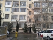 İcarəyə verilir 2 otaqlı 40 m2 köhnə tikili Dövlət Statistika Komitəsi