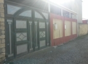 Satılır 3 otaqlı 100 m2 həyət evi Saray