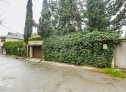 Satılır 8 otaqlı 769 m2 həyət evi Bakıxanov