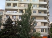 Satılır 3 otaqlı 85 m2 köhnə tikili Ukrayna dairəsi