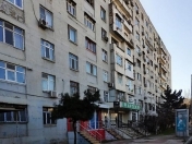 Satılır 3 otaqlı 68 m2 köhnə tikili Xalqlar Dostluğu m.