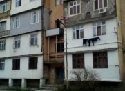 Satılır 5 otaqlı 110 m2 köhnə tikili C.Naxçıvanski adına Hərbi Akademiya