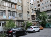 Satılır 2 otaqlı 65 m2 köhnə tikili Zərifə Əliyeva adına park