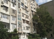Satılır 4 otaqlı 100 m2 köhnə tikili Yeni Yasamal