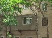 İcarəyə verilir 1 otaqlı 35 m2 köhnə tikili Heydər Əliyev Mərkəzi