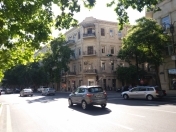 Satılır 3 otaqlı 65 m2 köhnə tikili Park Bulvar