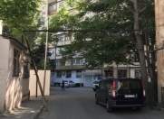 Satılır 5 otaqlı 120 m2 köhnə tikili Heydər Əliyev Mərkəzi
