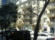 Satılır 3 otaqlı 100 m2 köhnə tikili Cavanşir körpüsü