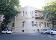 Satılır 3 otaqlı 100 m2 köhnə tikili Axundov bağı