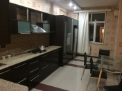 Satılır 4 otaqlı 155 m2 yeni tikili Nizami m.