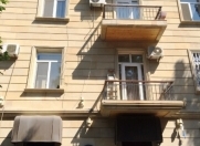 Satılır 3 otaqlı 67 m2 köhnə tikili İçəri Şəhər m.