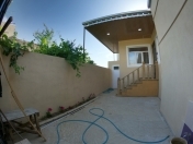 Satılır 3 otaqlı 100 m2 həyət evi Binəqədi