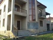 İcarəyə verilir 5 otaqlı 200 m2 villa Qax