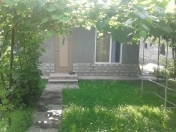 İcarəyə verilir 2 otaqlı 80 m2 yeni tikili Qax