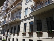 Satılır 4 otaqlı 130 m2 köhnə tikili Sahil m.