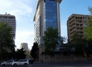 Satılır 4 otaqlı 95 m2 yeni tikili Sahil m.